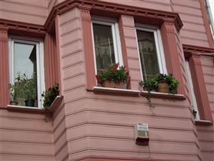 Hotel Pembe 4*