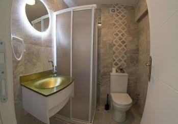 Nisan's Hotel Istambul