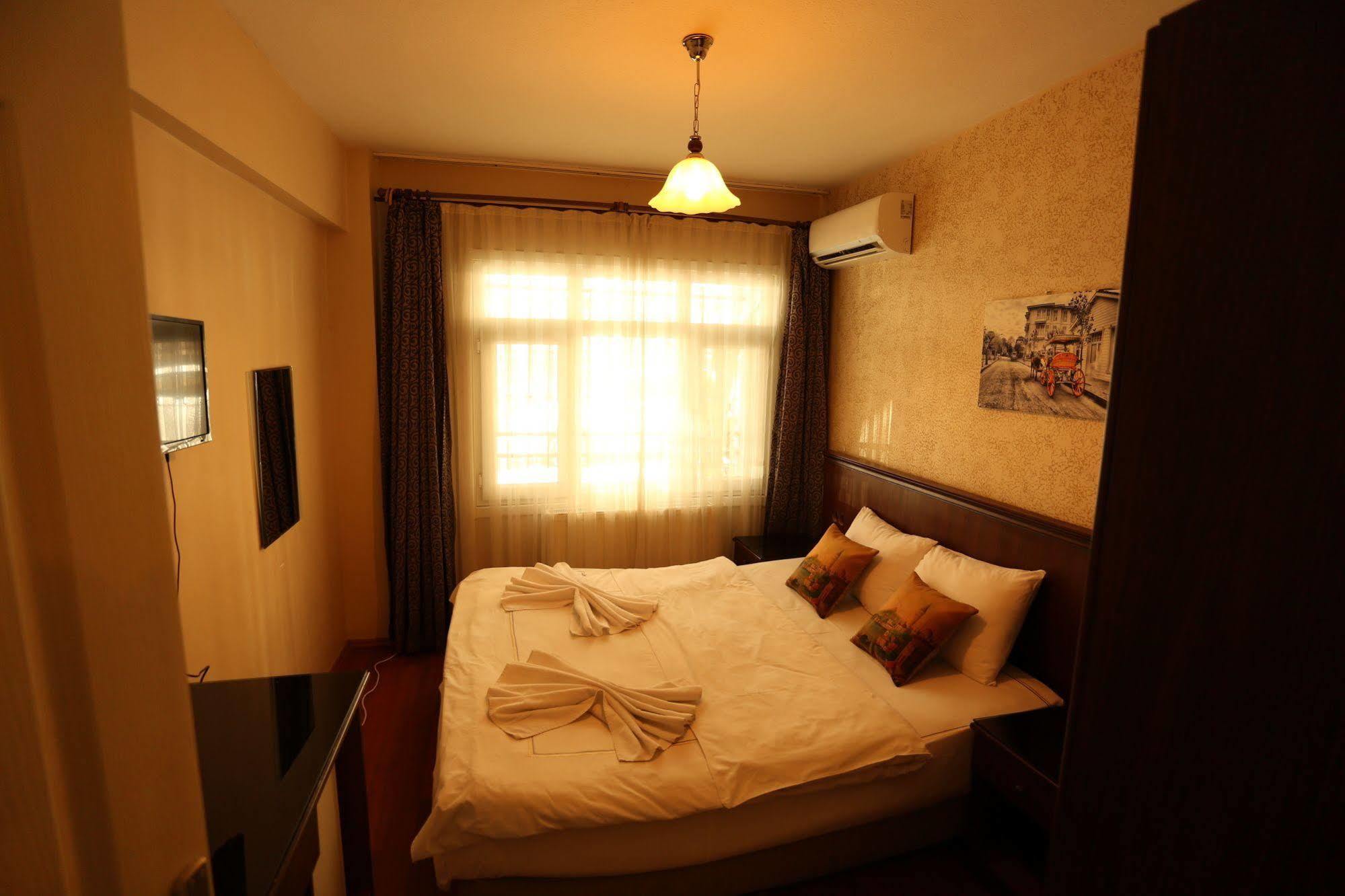 Halena Hotel 3*