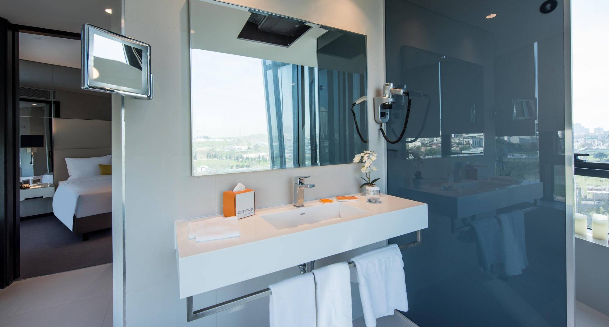 Centro Westside By Rotana Hotel 4*
