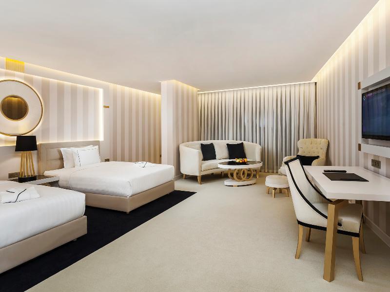 Ramada & Sisli