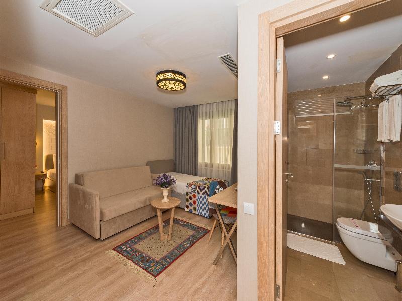 Aybar & 4* Istanbul
