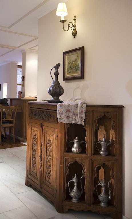 Sari Istanbul