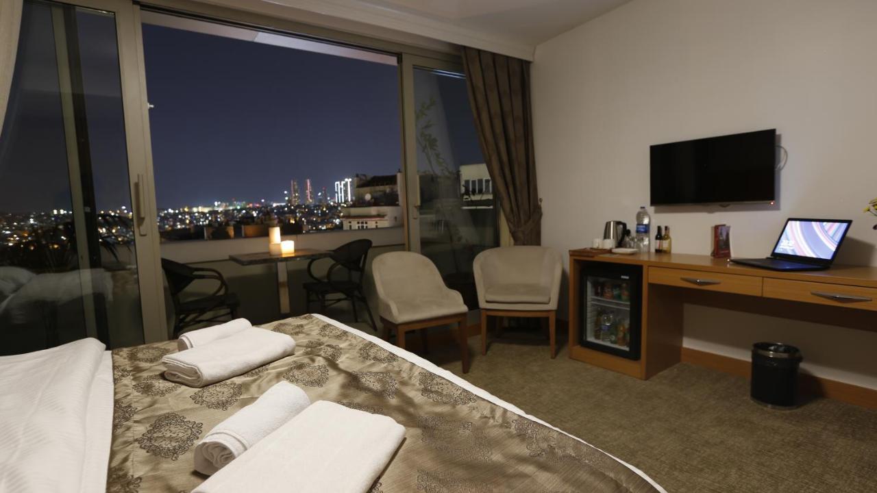 Miel Aparthotel 3*