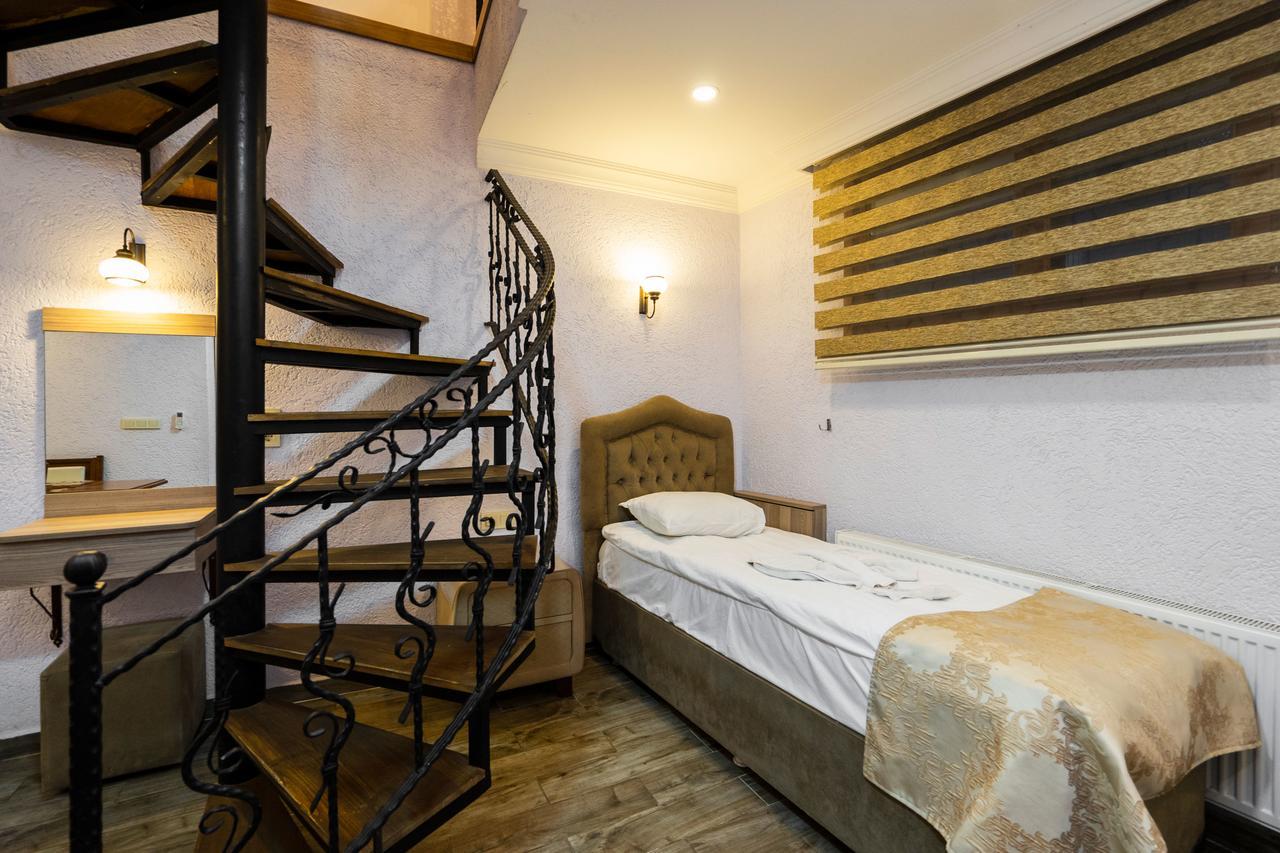 Hotel Harbour Old