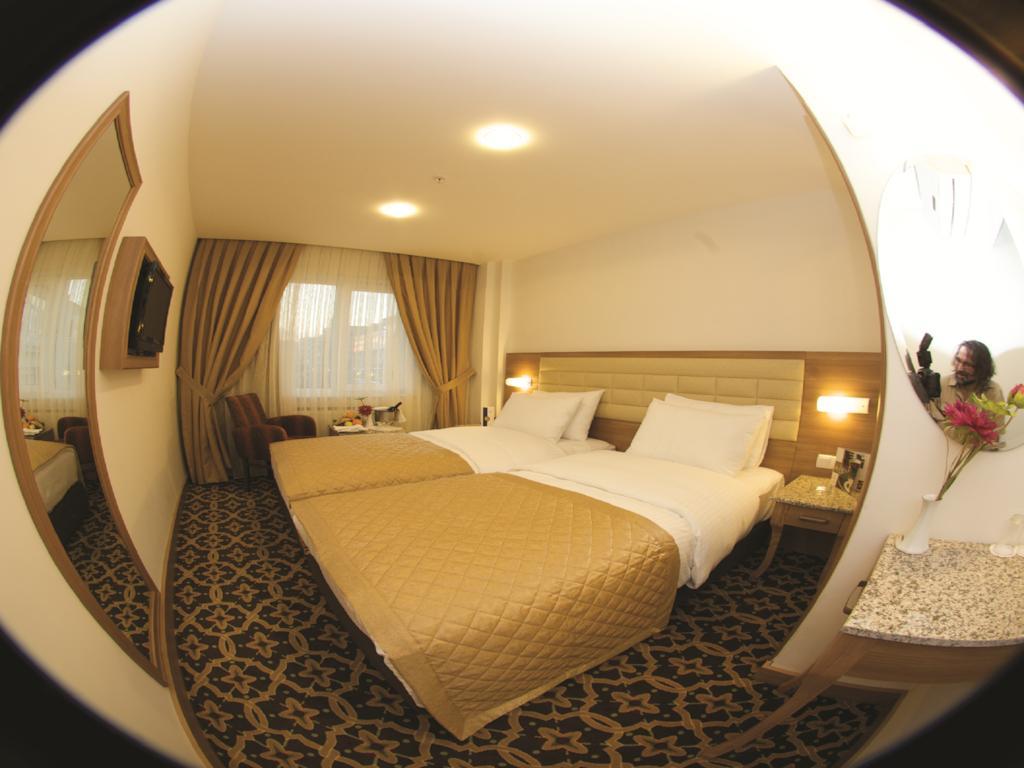 The Hotel 4*