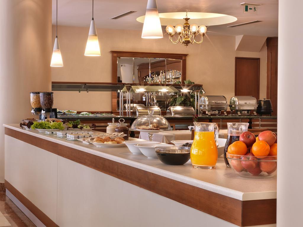 Taksim Metropark Hotel 4*
