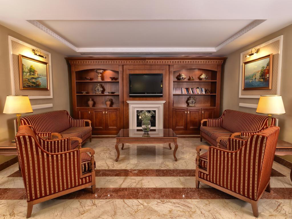 Taksim Metropark 4*