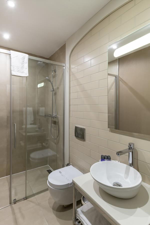 Upsuites 4*