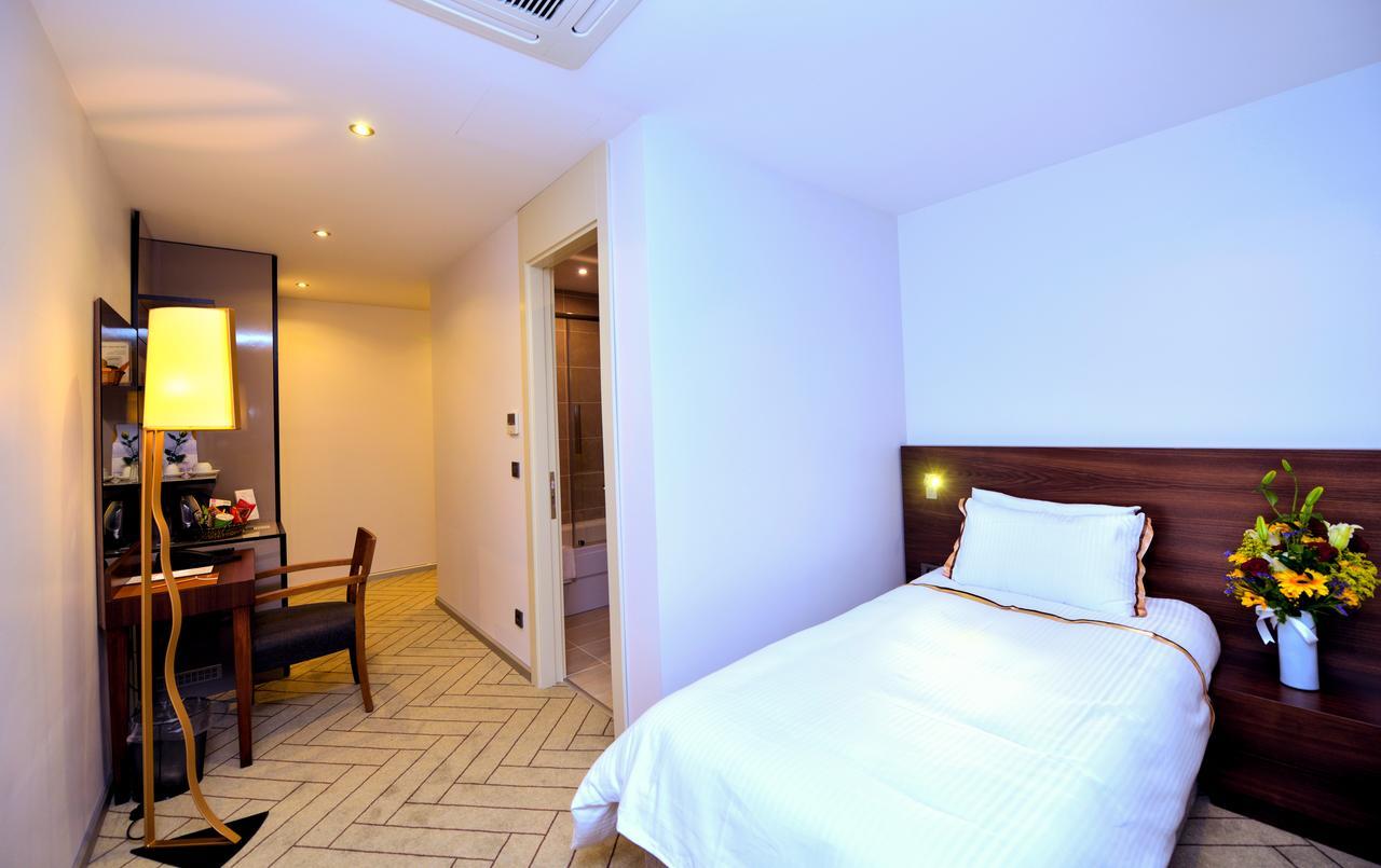 Upsuites