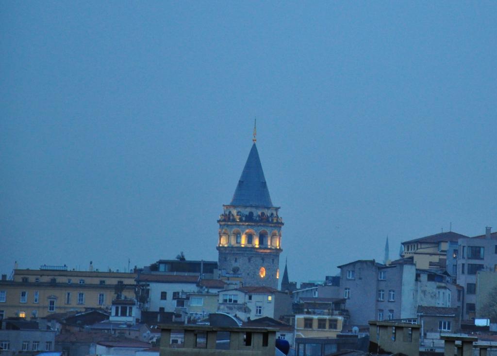 Miel Aparthotel 3*