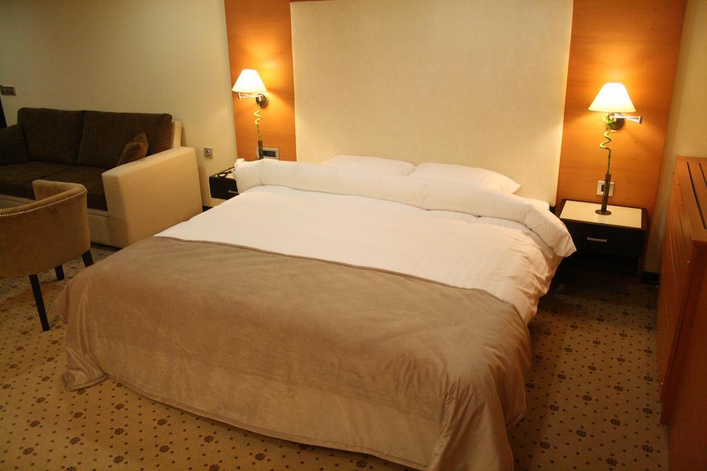 Zoe Hotel