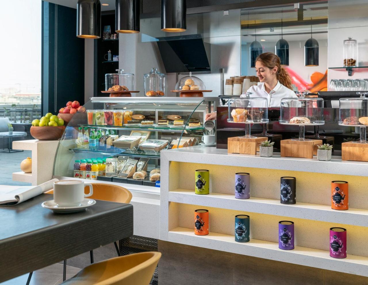 Hotel Centro Westside By Rotana