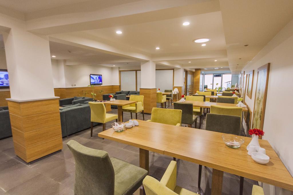 Nish Suites&hotel Otel 3*