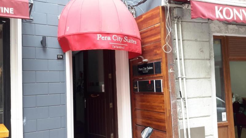 Pera Aparthotel 3*