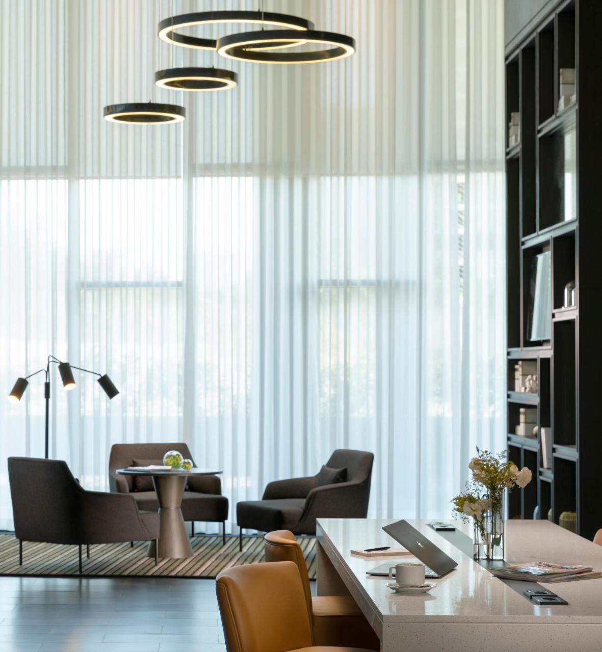 Hotel Centro Westside By Rotana 4*