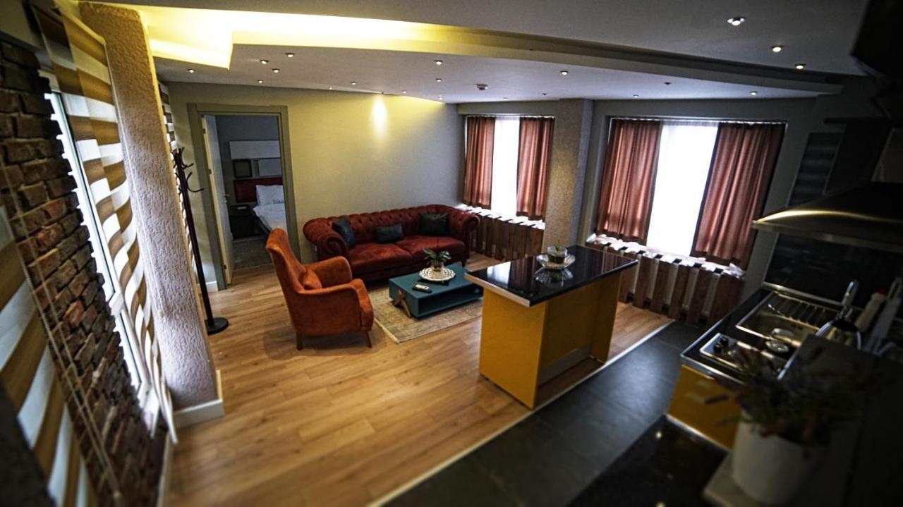 Aparthotel Corner Park 4*