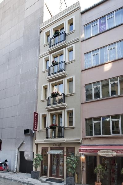 Collage Taksim Otel 3*