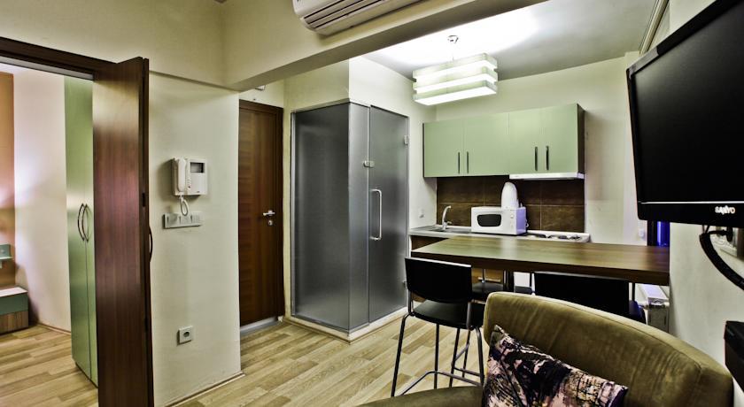 Aparthotel Balat Suites 3*