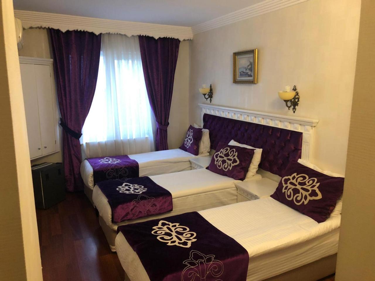 Istanbul Holiday Hotel 3*