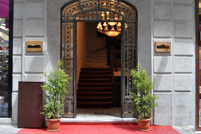 Atik Hotel
