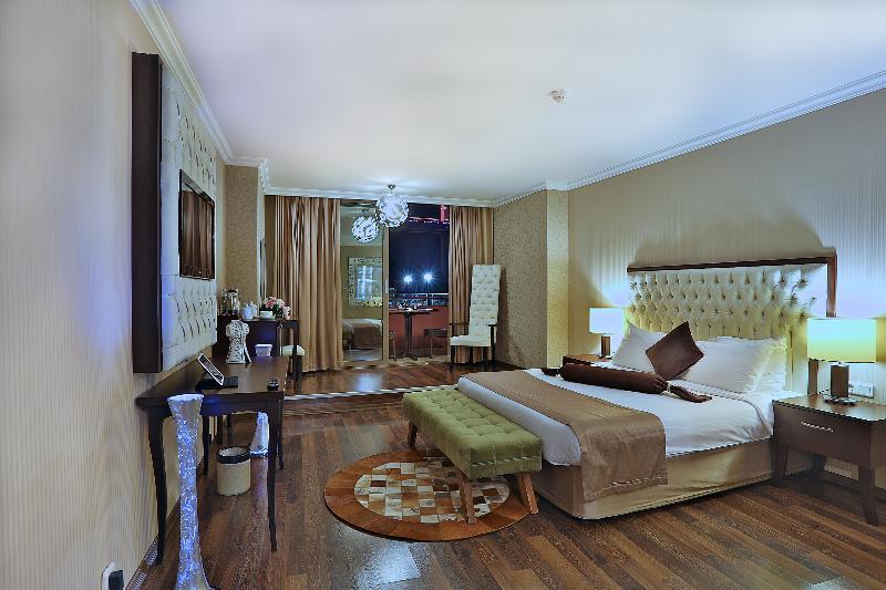 Hotel Crowne Plaza - Ortakoy Bosphorus By Ihg Istanbul