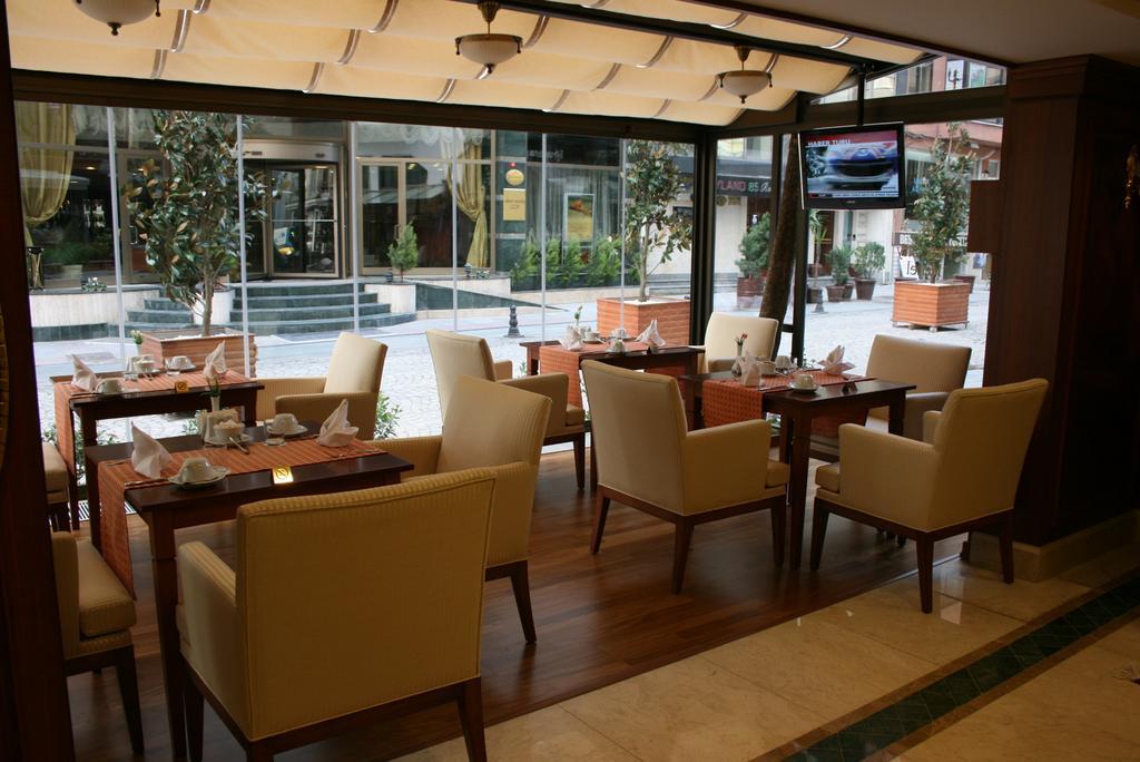 Nova Plaza Park Hotel