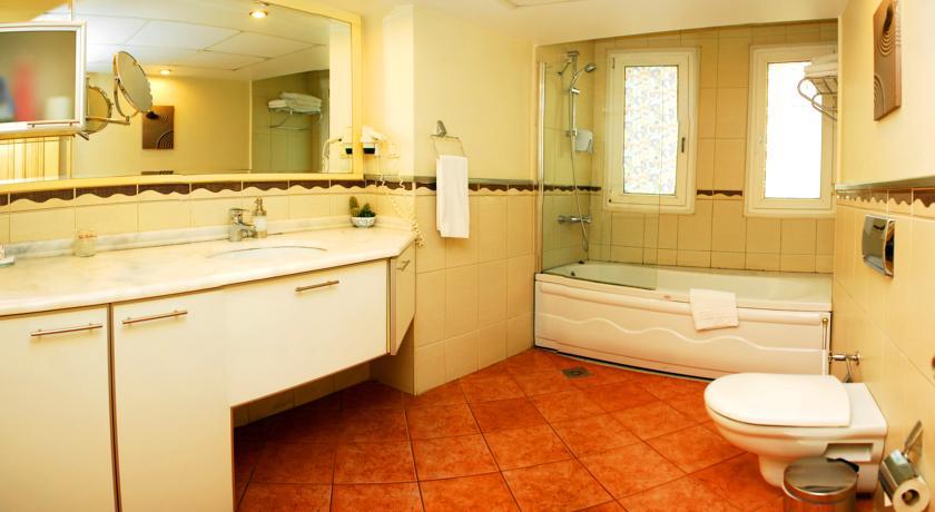 Tempo Gayrettepe 4*