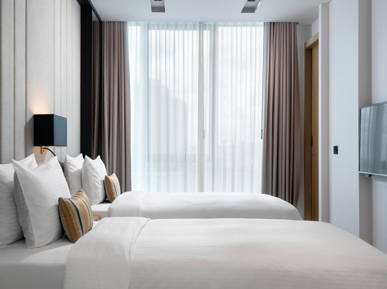 Hotel Centro Westside By Rotana 4*