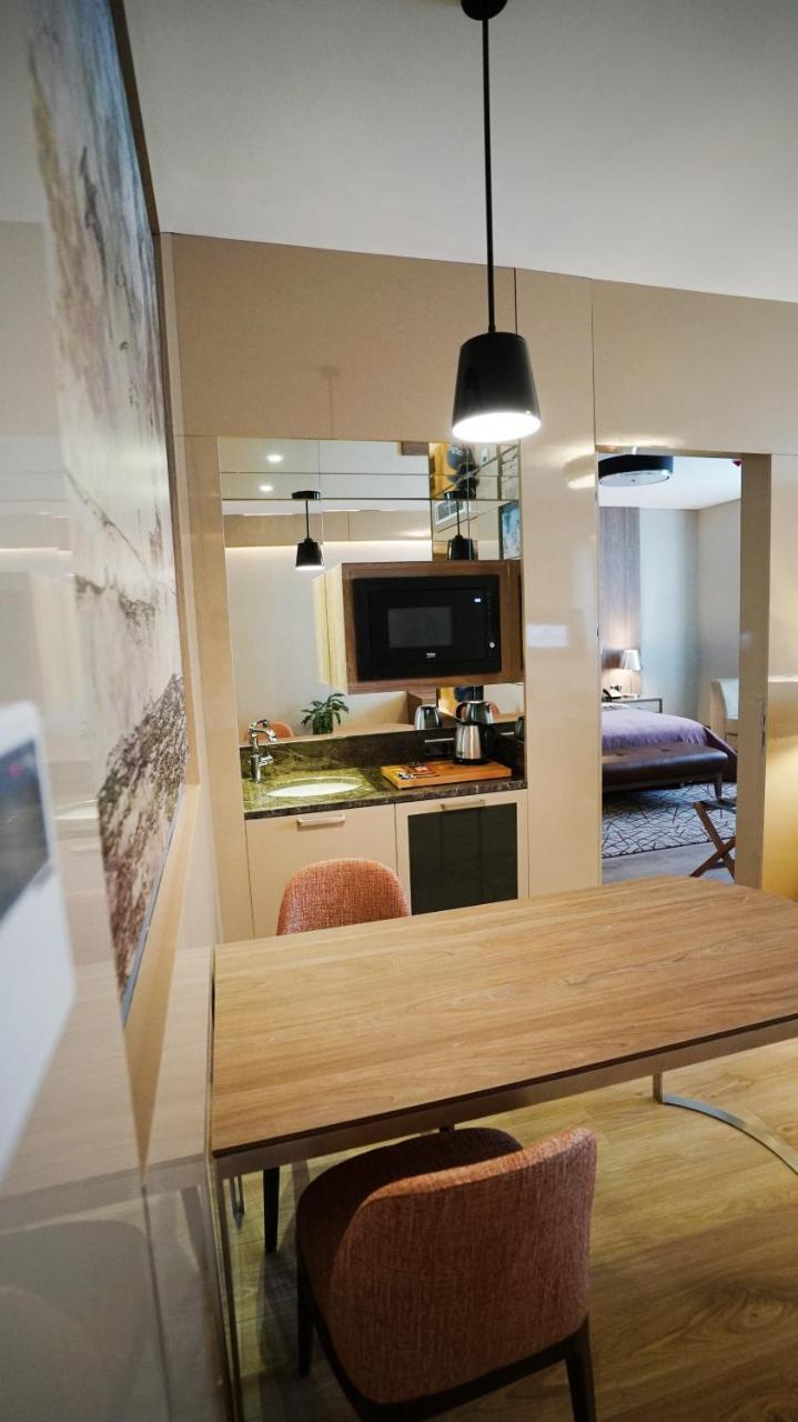 Hawthorn By Wyndham Airport Otel 5*