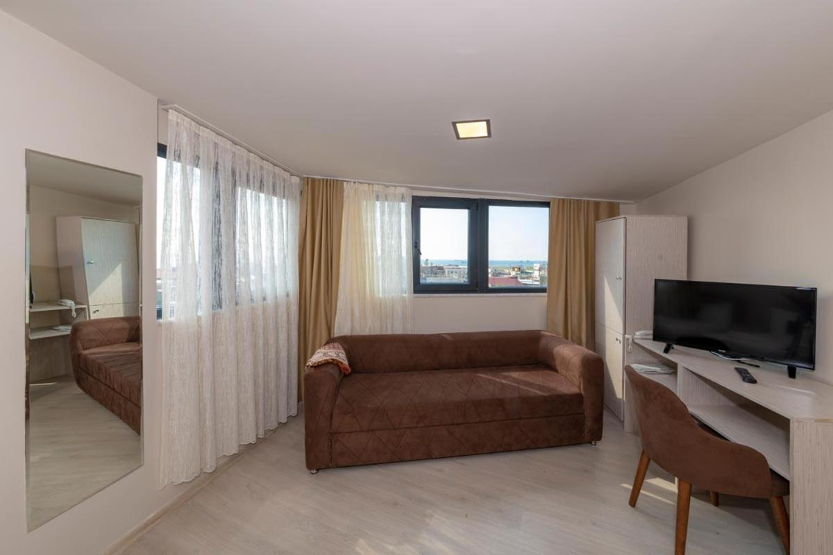 Hotel Grand Ahi