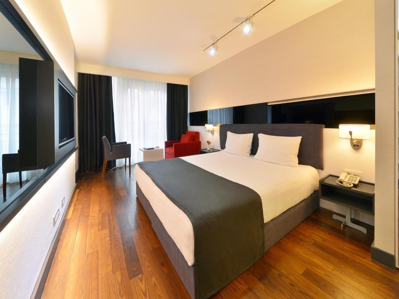 Nish Suites&hotel
