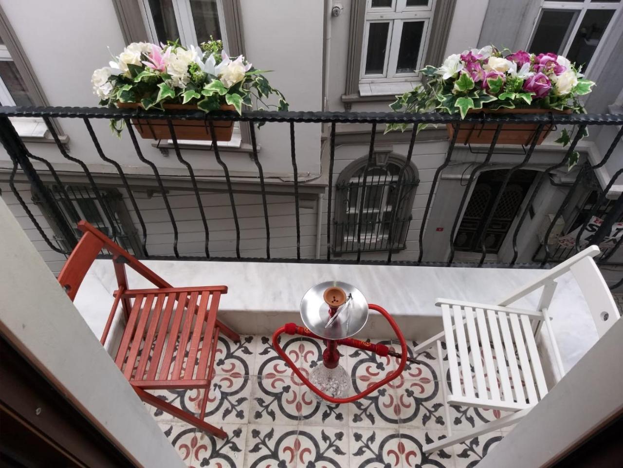 Pera Colour House Aparthotel