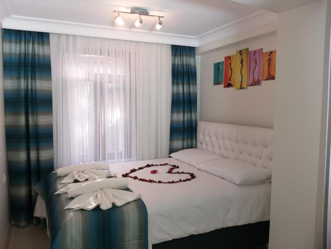 Pera Colour House 2*