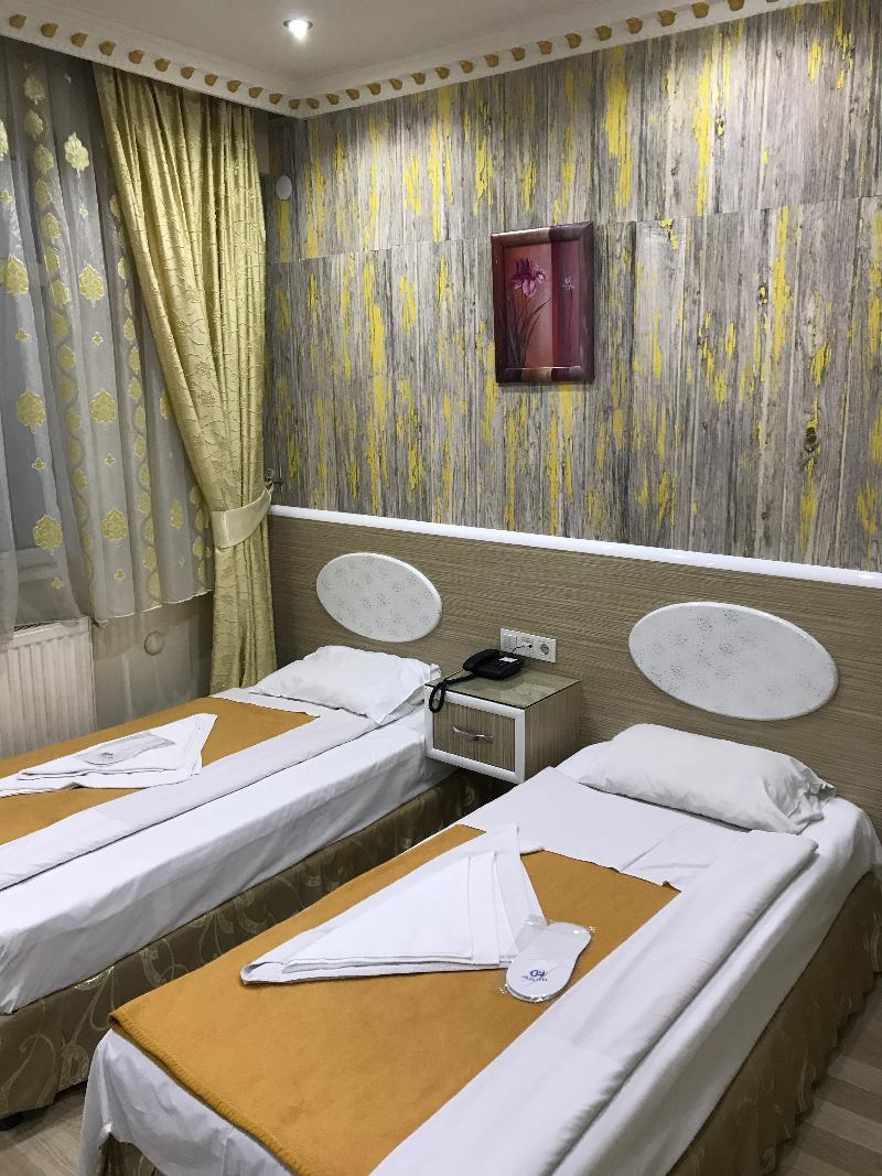 Grand Oral Hotel 3*