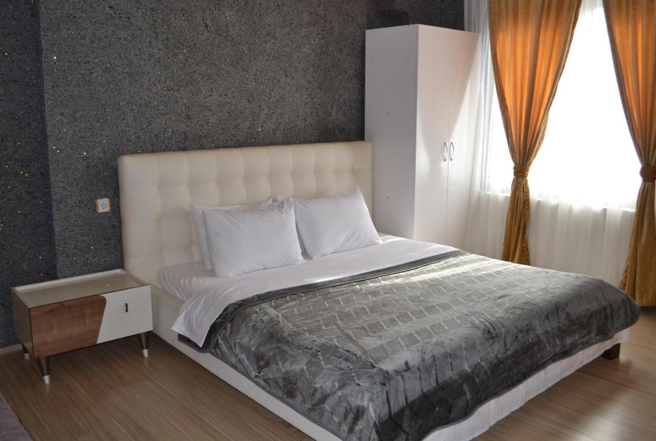 Aparthotel Artura Suite's 2*