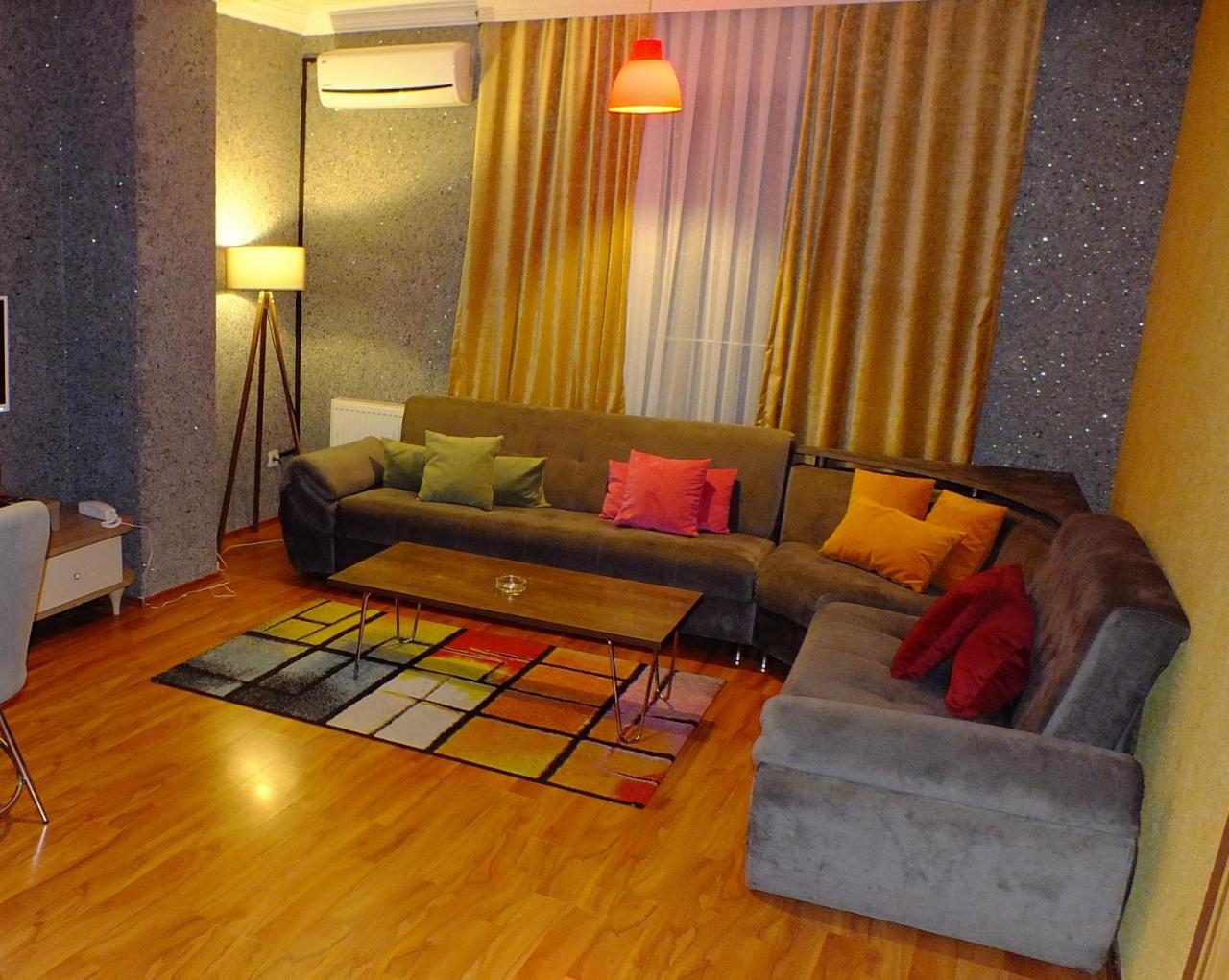 Aparthotel Artura Suite's 2*