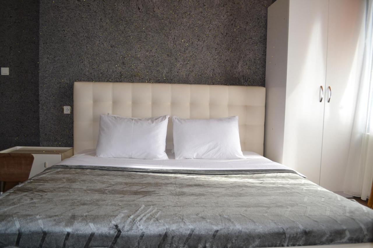 Aparthotel Artura Suite's 2*