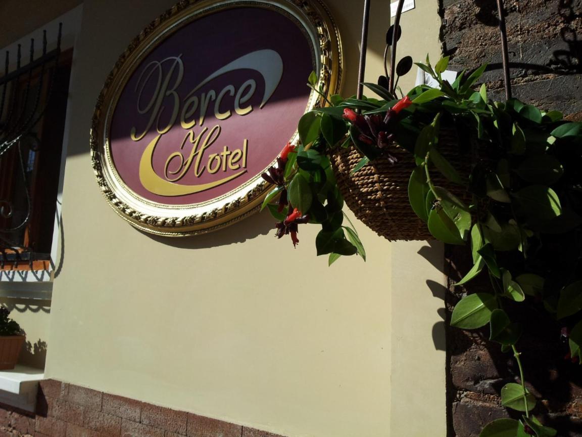Berce Acomodação com café da manhã  *