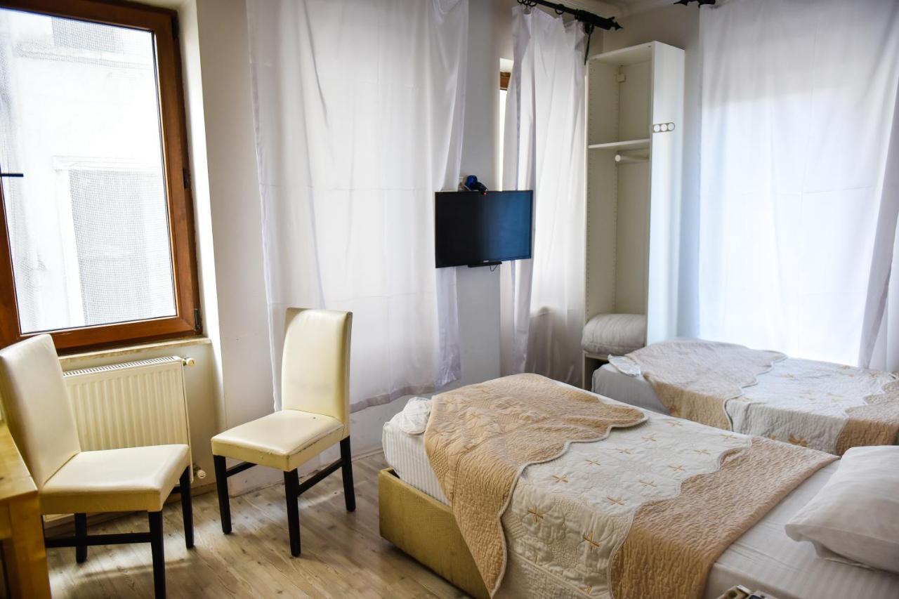 Corner Living Space Bed & Breakfast 3*