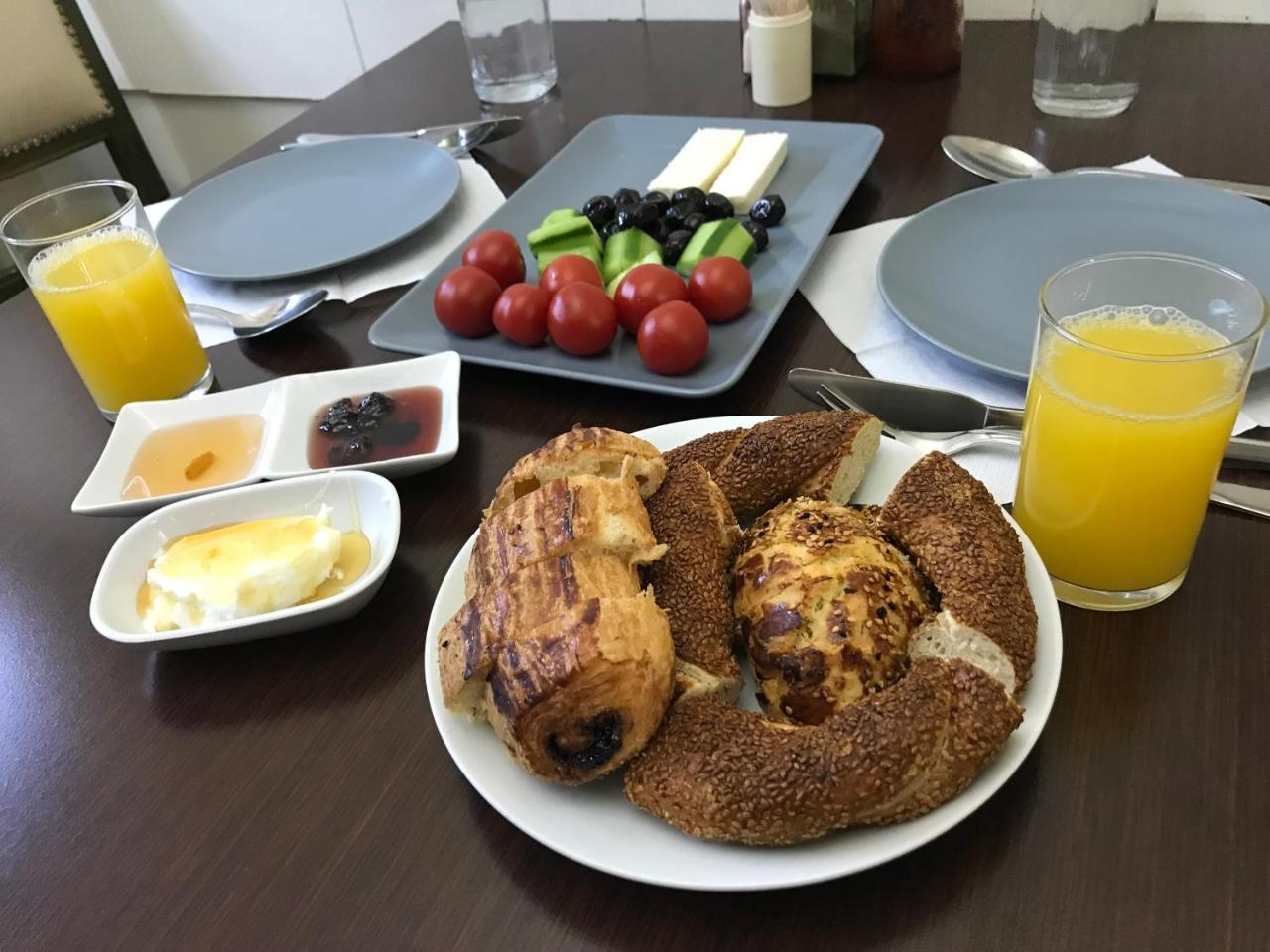 Goji's