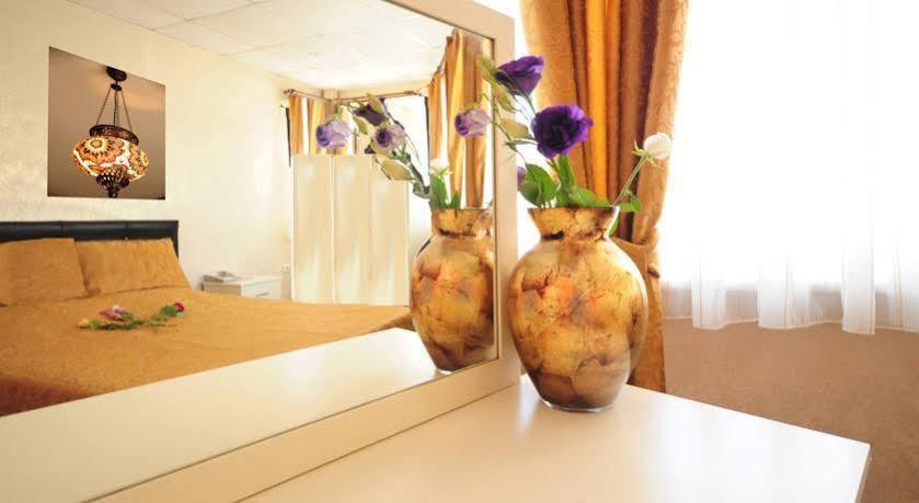 Rose Bouquets Hotel 3*