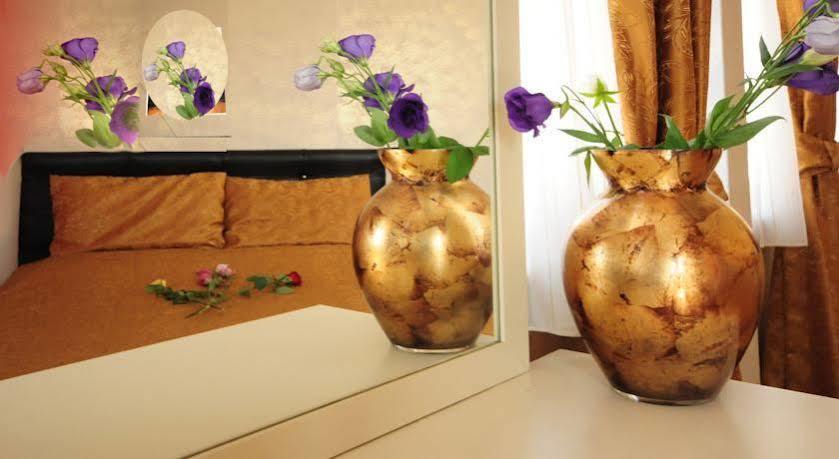 Rose Bouquets