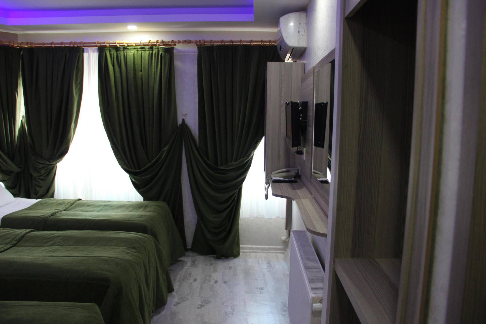 Kaya Madrid 3*