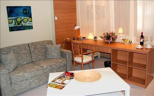 Hotel Istiklal 3*