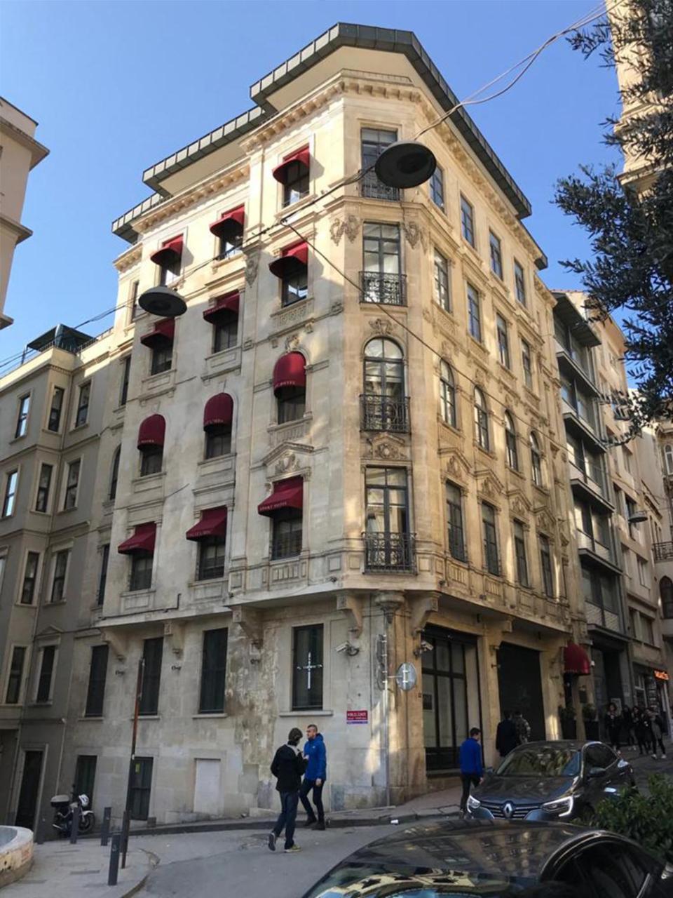 Galata M84 3*