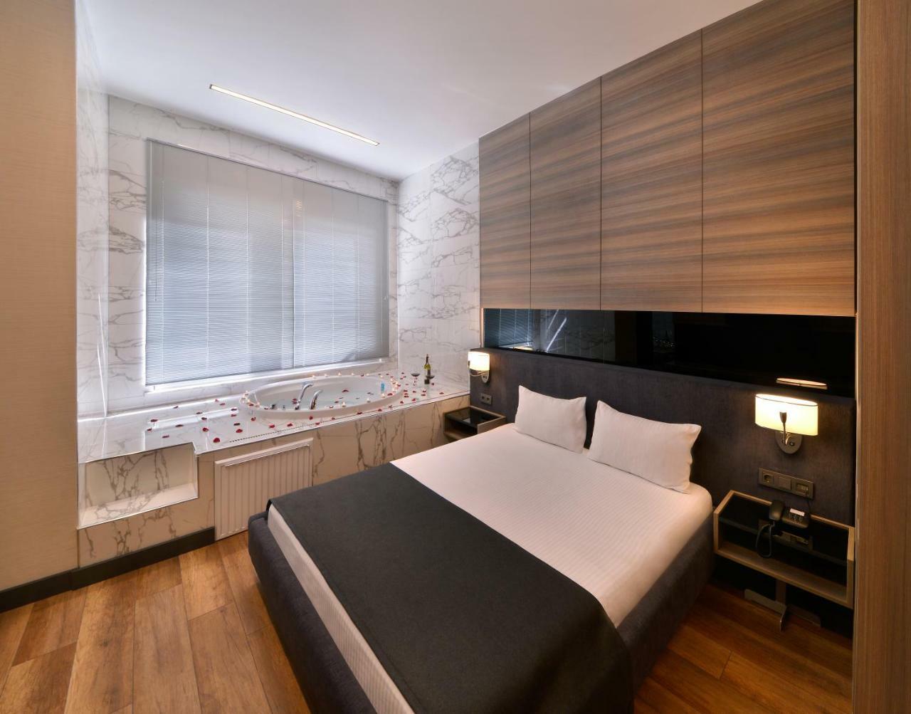 Hotel Nish & Istanbul