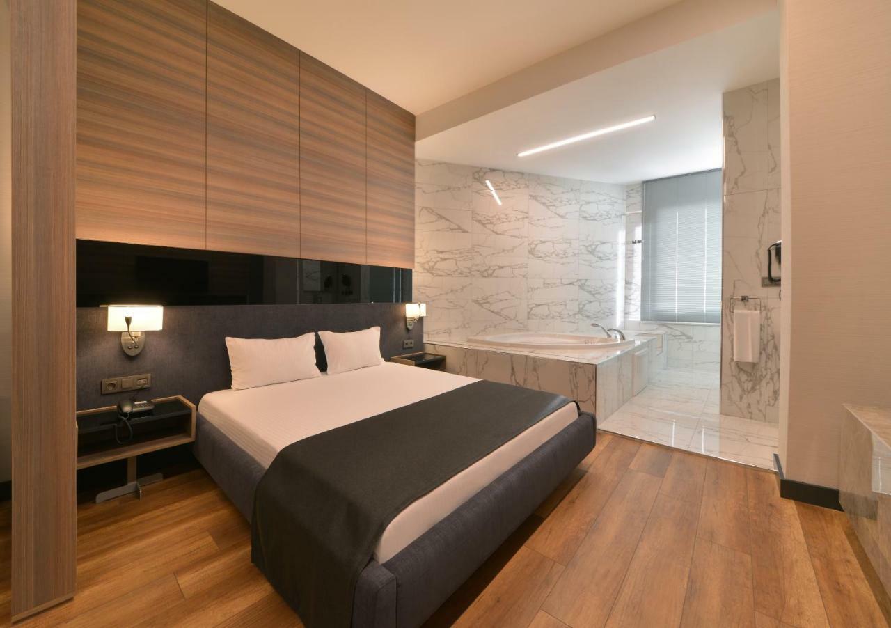 Nish & Hotel 3*