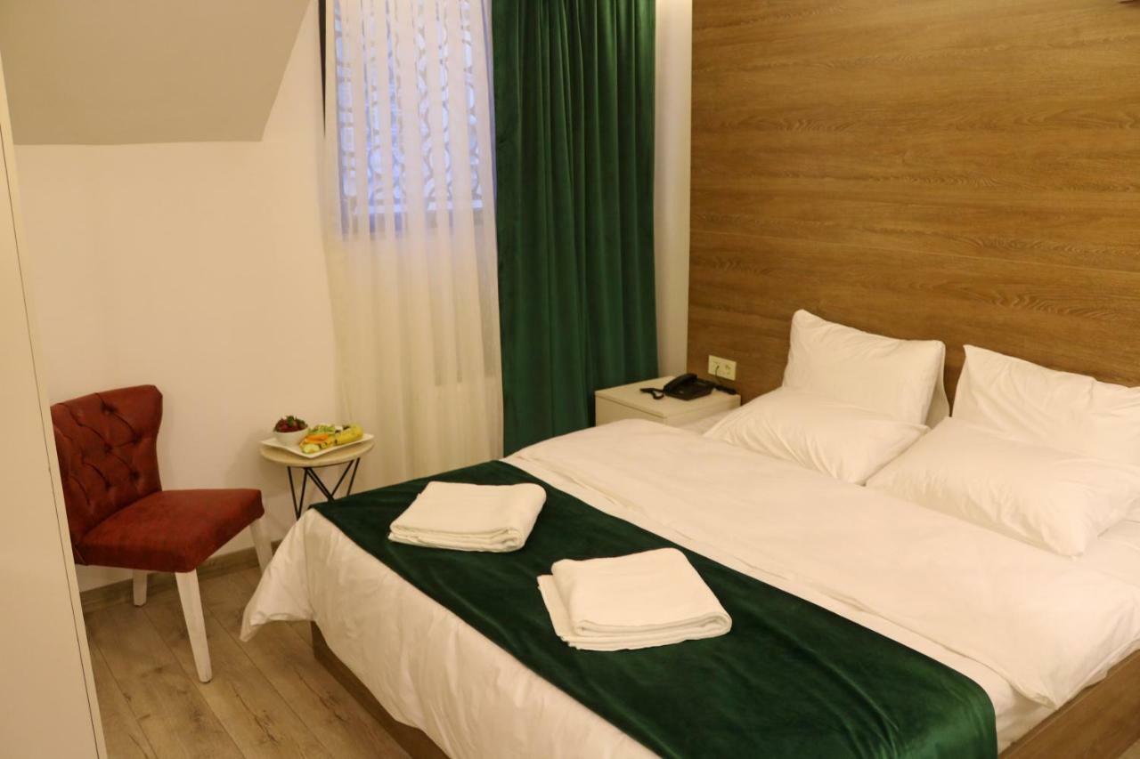 Musk Otel 2*