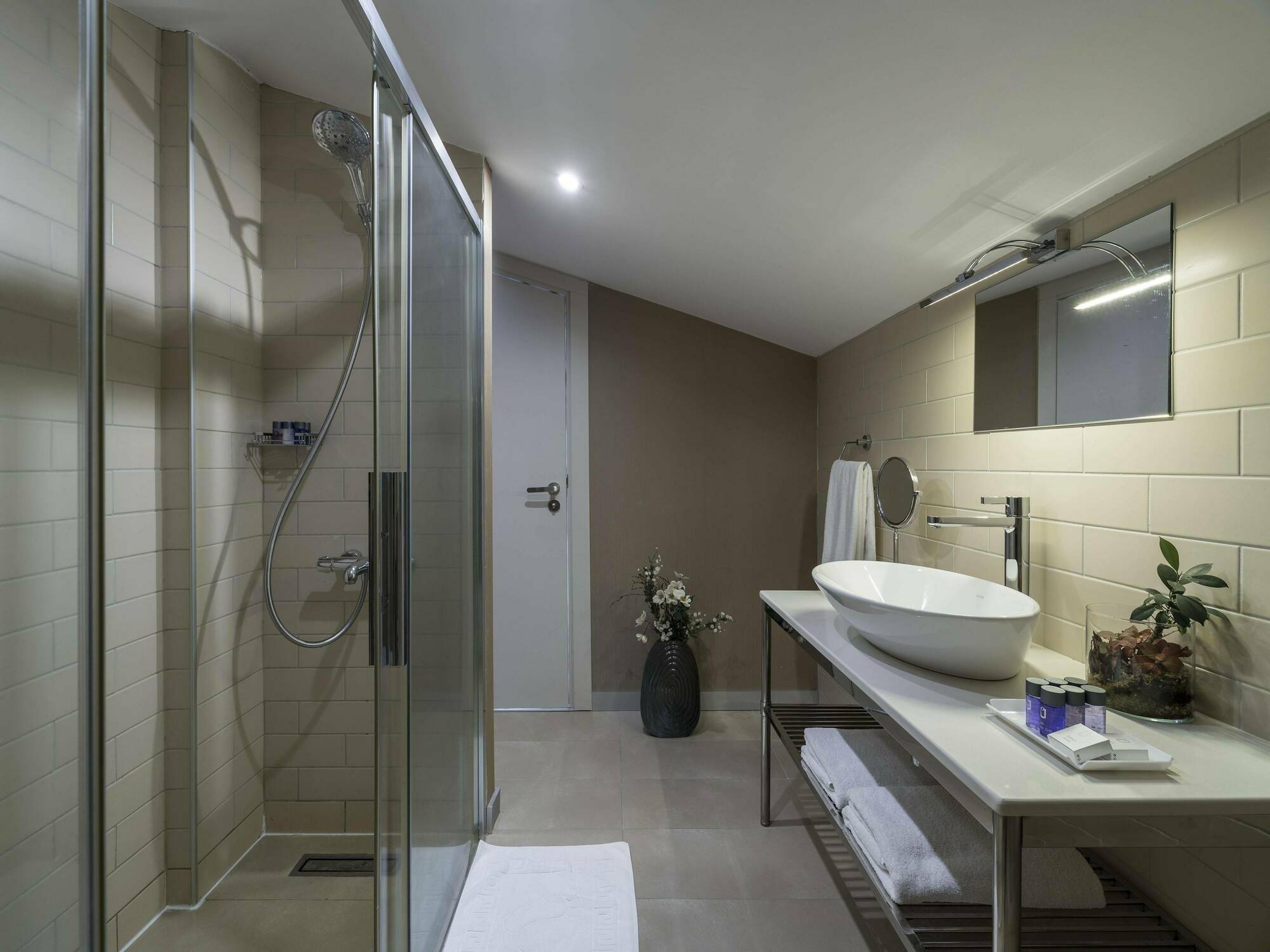 Otel Upsuites